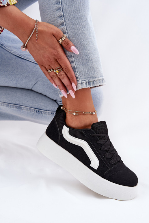 Chaussures modèle baskets Féminin avec une plateforme couleur noire Tellnira