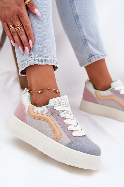 Chaussures modèle baskets Féminin avec une plateforme Couleurs différentes Tellnira