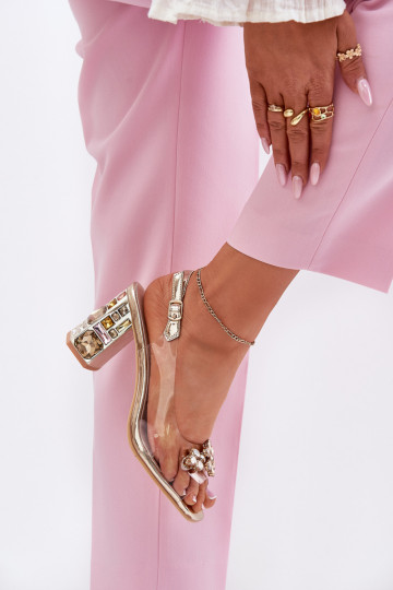 Voir à travers des sandales avec des talons aux yeux brillants Vinceza 70110 couleur dorée