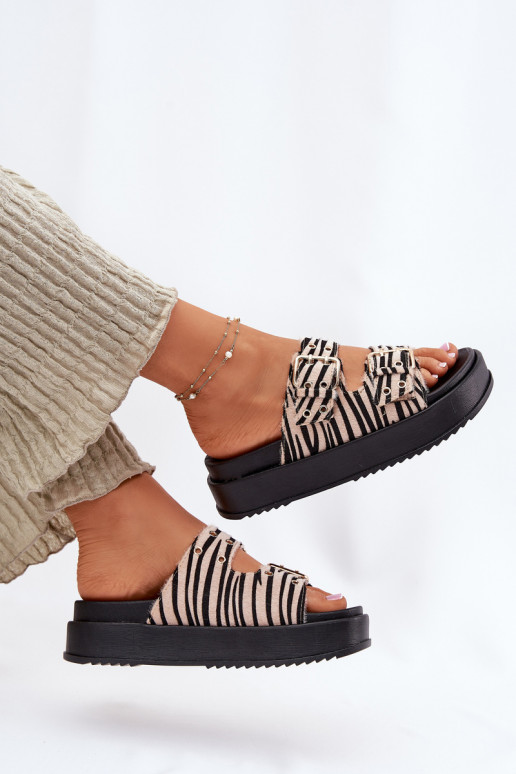 Pantoufles pour femmes avec boucles avec une plateforme Zebra Nilatha