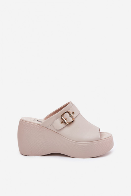 Pantoufles en cuir Féminin avec une plateforme I Koturnie avec boucles S.Barski LR51-542 beige