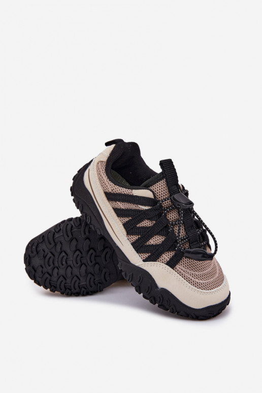 Chaussures modèle baskets Puéril avec une fermeture à pression beige Activénelita Chaussures modèle baskets Puéril avec une fermeture à pression beige Activénelita