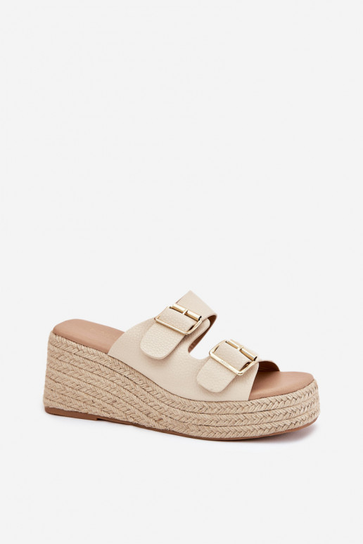 Pantoufles pour femmes Sur un coin Avec tresse I avec bouclesmi beige Pasinea