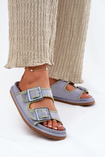 Pantoufles pour femmes avec boucles I Ozdobnym Obszyciem couleur bleue Visley