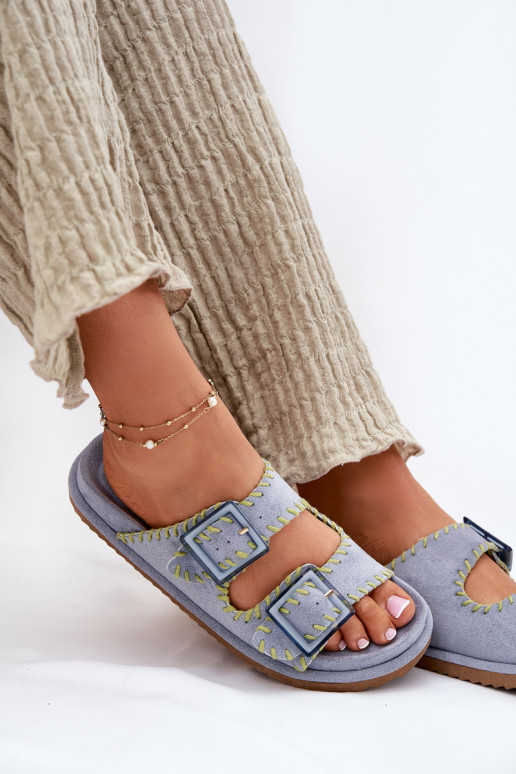 Pantoufles pour femmes avec boucles I Ozdobnym Obszyciem couleur bleue Visley