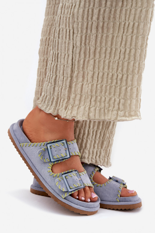 Pantoufles pour femmes avec boucles I Ozdobnym Obszyciem couleur bleue Visley