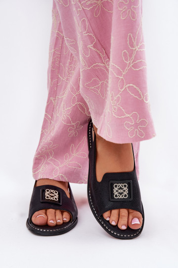 Style élégant Sandales pour femmes avec des talons larges avec des ornements S.Barski KV51-082 couleur noire 2