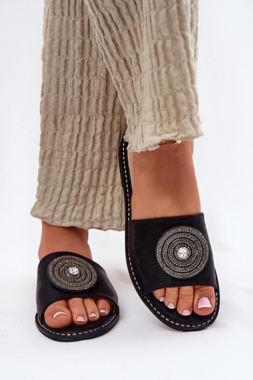 Pantoufles pour femmes avec des talons larges avec des ornements S.Barski KV51-013 couleur noire