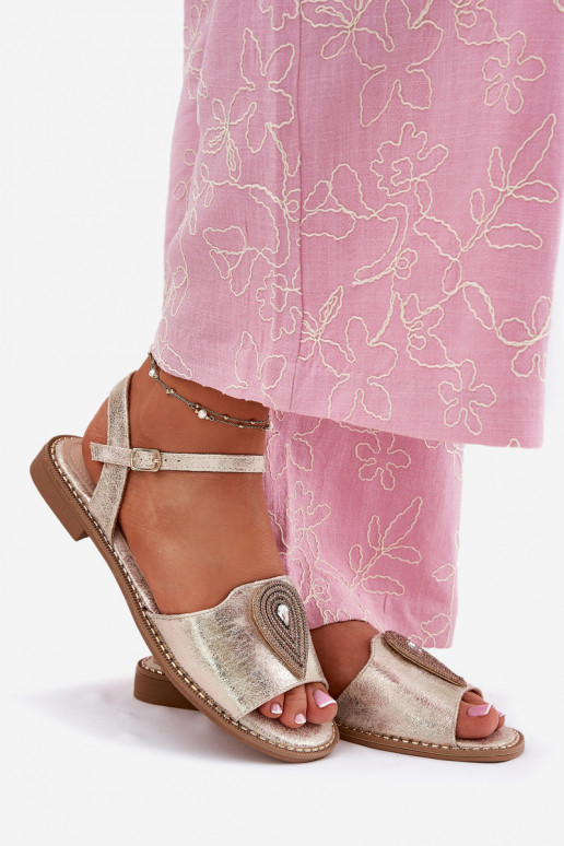Sandales pour femmes avec des talons larges avec des ornements S.Barski KV51-098 couleur dorée Sandales pour femmes avec des talons larges avec des ornements S.Barski KV51-098 couleur dorée