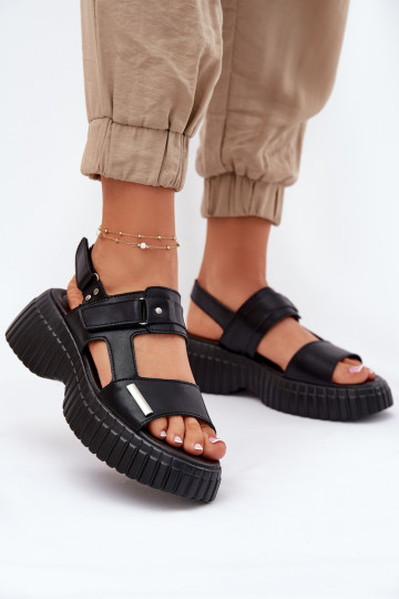 Sandales pour femmes Féminin avec une plateforme couleur noire Mertella 2