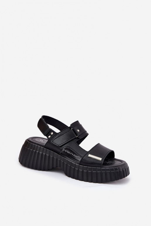 Sandales pour femmes Féminin avec une plateforme couleur noire Mertella Sandales pour femmes Féminin avec une plateforme couleur noire Mertella