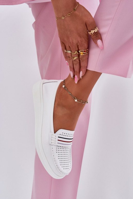 Peau mocassins pour femmes couleur blanche Dovema