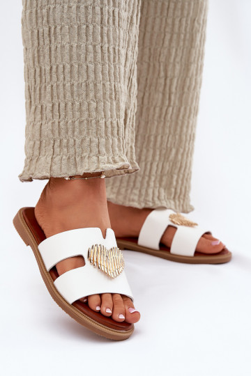 Pantoufles pour femmes avec des talons larges avec des détails dorés couleur blanche Karinma 2