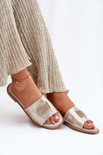 Pantoufles plates pour femmes avec des ornements S.Barski KV51-089 couleur dorée