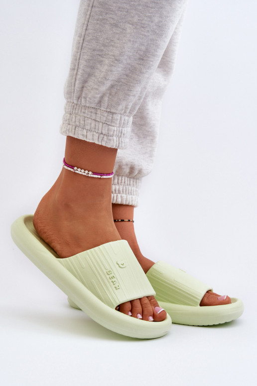 Chaussons Pantoufles légères Féminin  couleur verte Fenicva Chaussons Pantoufles légères Féminin  couleur verte Fenicva