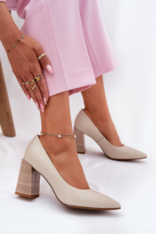 Peau Chaussures avec des talons beige Gregosa