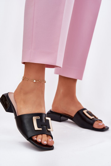 Chaussons élégants pour femmes en noir avec talon et détails dorés, Vinceza 62229 2