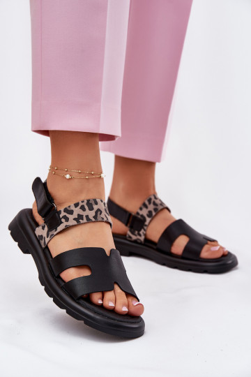 Sandales pour femmes Féminin avec des talons larges avec des motifs en fourrure de léopard Vinceza 66780 couleur noire