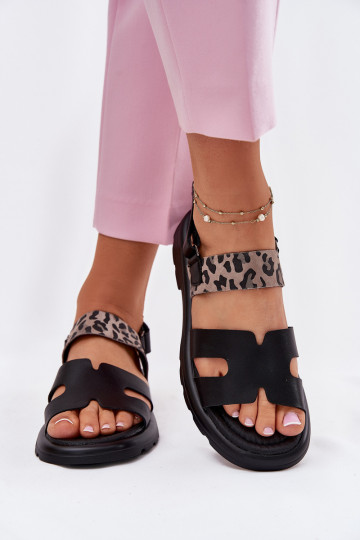 Sandales pour femmes Féminin avec des talons larges avec des motifs en fourrure de léopard Vinceza 66780 couleur noire 2