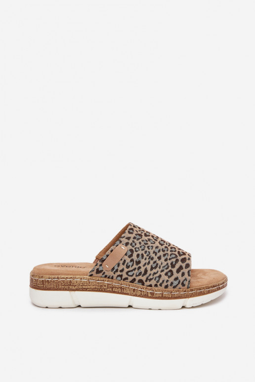 Pantoufles pour femmes Sur un coin avec des motifs en fourrure de léopard Norozi Pantoufles pour femmes Sur un coin avec des motifs en fourrure de léopard Norozi