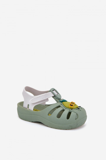 des sandales Puéril avec attaches adhésives OÀoce 83615 Ipanema Summer XIV Baby couleur verte 2