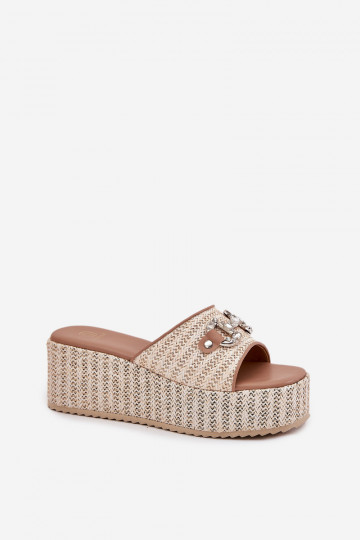 Chaussons pour femmes à plateforme avec éléments tressés et décoration Isolene couleur sable 2