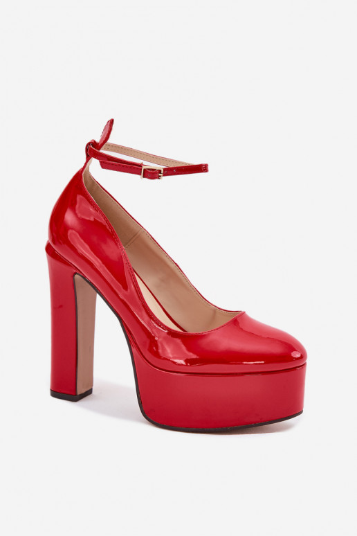 avec effet vernis Chaussures Dans un poste élevé et plateforme couleur rouge Nianka avec effet vernis Chaussures Dans un poste élevé et plateforme couleur rouge Nianka