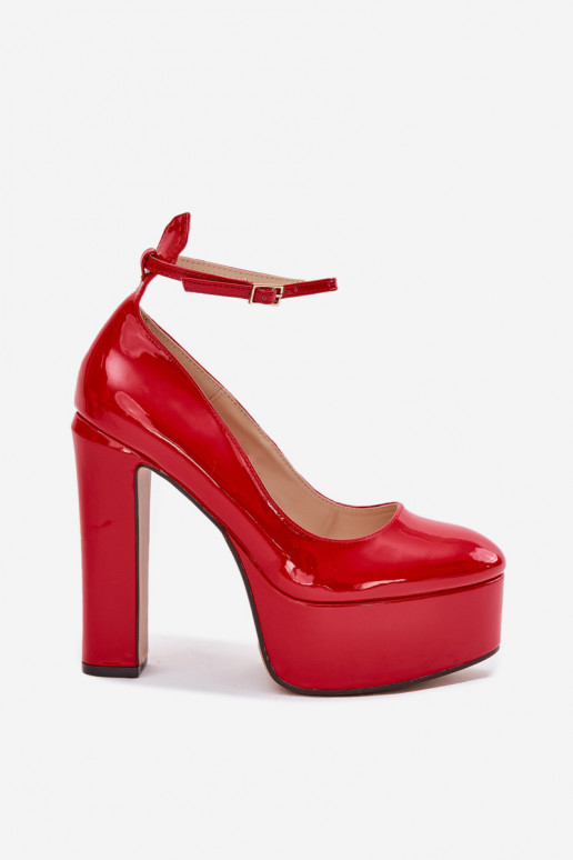 avec effet vernis Chaussures Dans un poste élevé et plateforme couleur rouge Nianka avec effet vernis Chaussures Dans un poste élevé et plateforme couleur rouge Nianka