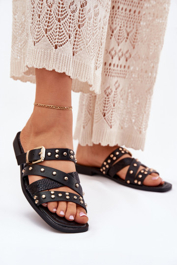 Chaussons décorés pour femmes avec des talons larges et des lanières ainsi que des boucles Tai turinitte couleur noire 2