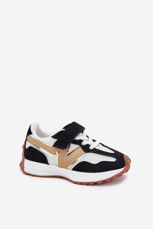 Chaussures modèle baskets Puéril avec attaches adhésives Blanc-couleur noire Tezzu Chaussures modèle baskets Puéril avec attaches adhésives Blanc-couleur noire Tezzu