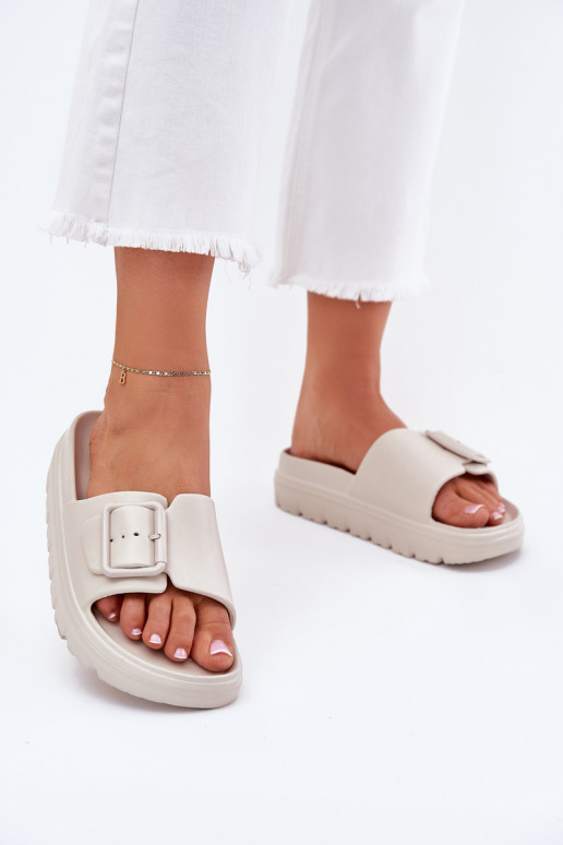 Pantoufles pour femmes Pantoufles légères avec une plateforme avec boucles beige Viasara Pantoufles pour femmes Pantoufles légères avec une plateforme avec boucles beige Viasara