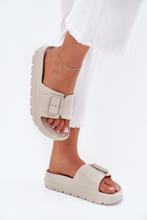 Pantoufles pour femmes Pantoufles légères avec une plateforme avec boucles beige Viasara Pantoufles pour femmes Pantoufles légères avec une plateforme avec boucles beige Viasara