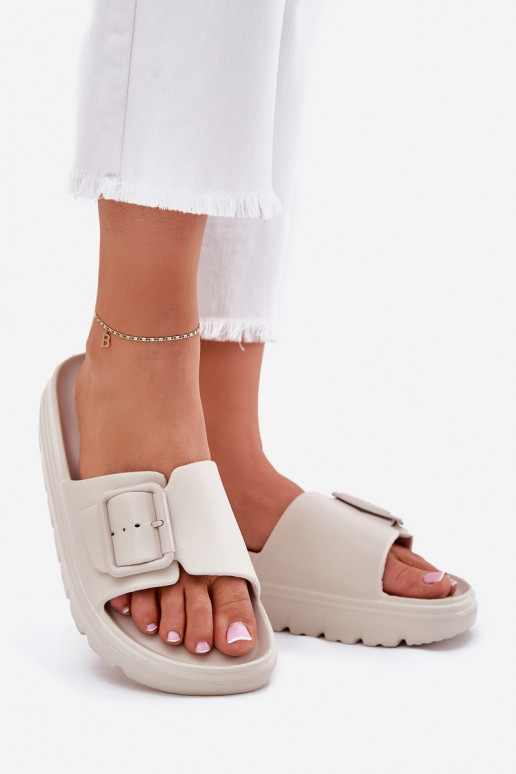 Pantoufles pour femmes Pantoufles légères avec une plateforme avec boucles beige Viasara Pantoufles pour femmes Pantoufles légères avec une plateforme avec boucles beige Viasara
