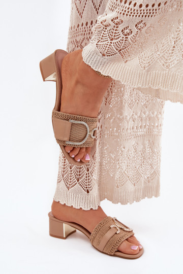 Mules à talons avec des détails ornés Julinemi couleur sable