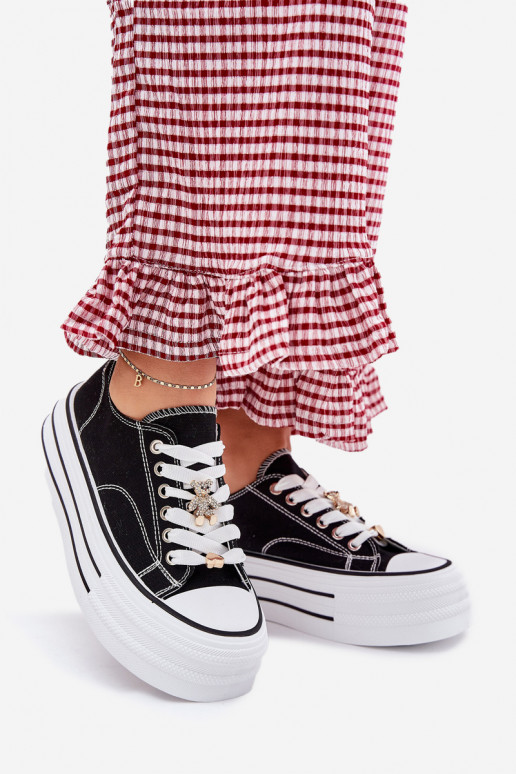 Chaussures de loisirs avec une plateforme Ze couleur doréemi Przypinkami couleur noire Fiorina Chaussures de loisirs avec une plateforme Ze couleur doréemi Przypinkami couleur noire Fiorina