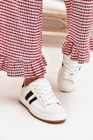 baskets Chaussures modèle baskets Féminin en cuir écologique couleur blanche Ravina 2