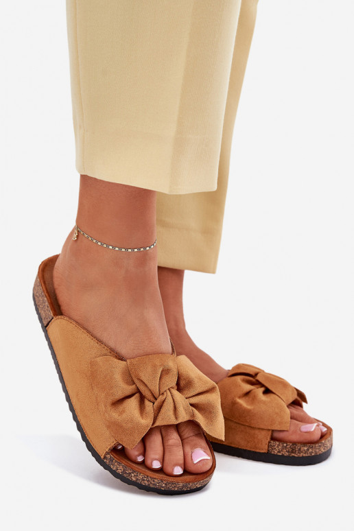 Pantoufles pour femmes Sur une semelle en liège Kokardką marron Seressa Pantoufles pour femmes Sur une semelle en liège Kokardką marron Seressa