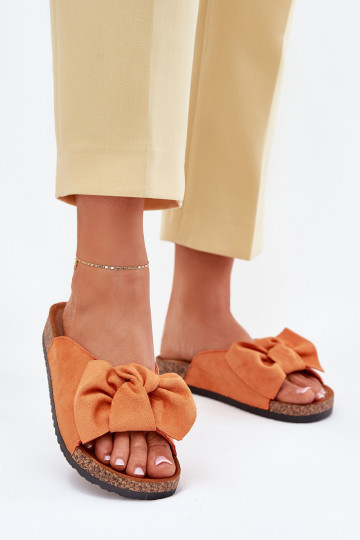 Pantoufles pour femmes Sur une semelle en liège Kokardką couleur orange Seressa