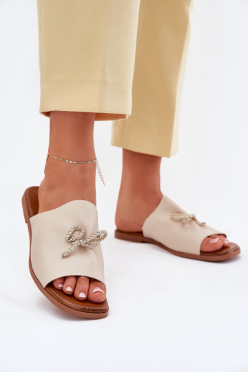 Mules à talons larges avec un joli lien Norela beiges