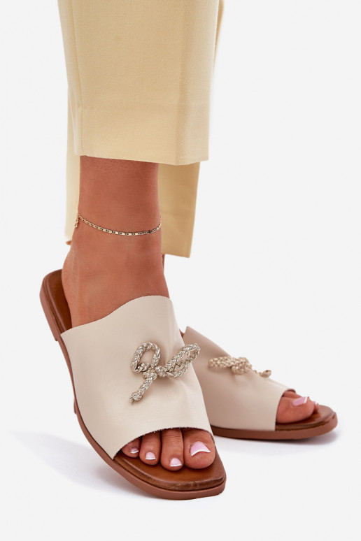 Pantoufles pour femmes avec des talons larges Avec des décorations DANSiązaniem beige Norela Pantoufles pour femmes avec des talons larges Avec des décorations DANSiązaniem beige Norela