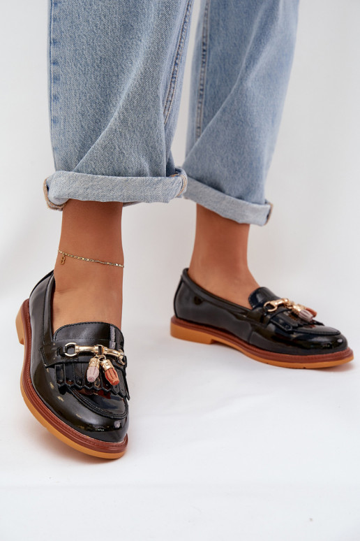Mocassins en cuir noirs de style...