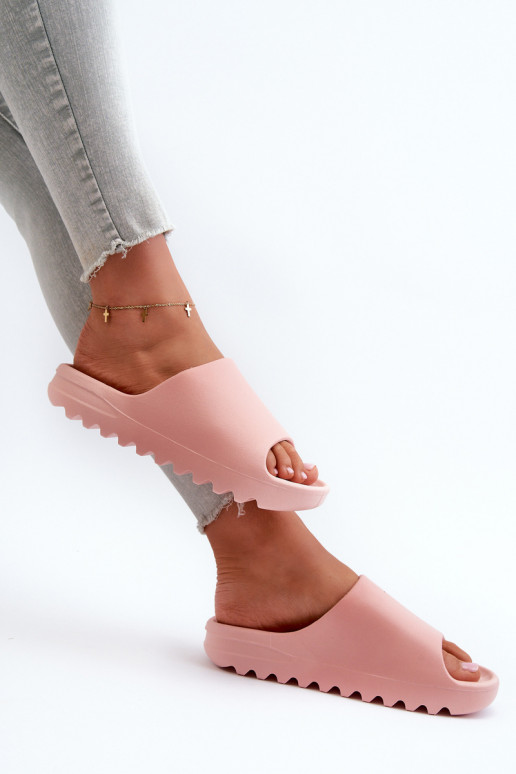 Pantoufles à la mode avec une plateforme couleur rose Estella Pantoufles à la mode avec une plateforme couleur rose Estella