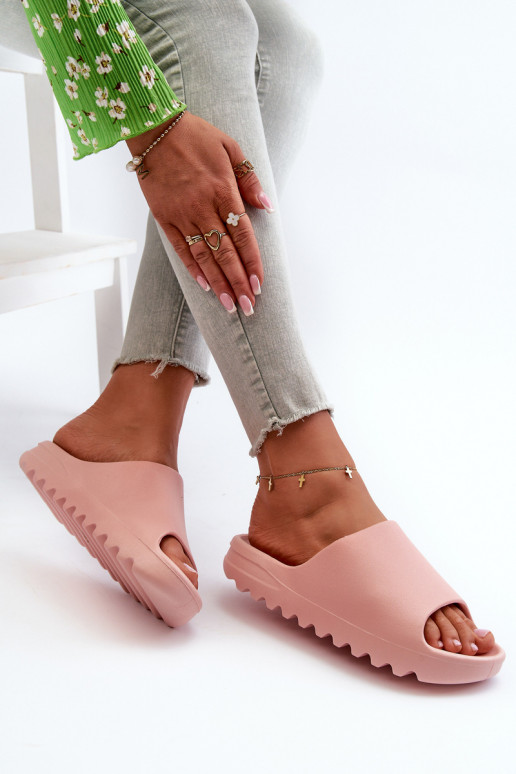 Pantoufles à la mode avec une plateforme couleur rose Estella Pantoufles à la mode avec une plateforme couleur rose Estella