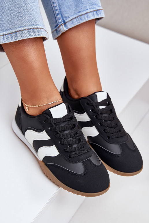 Baskets classiques Féminin en cuir écologique couleur noire Il fautretina Baskets classiques Féminin en cuir écologique couleur noire Il fautretina
