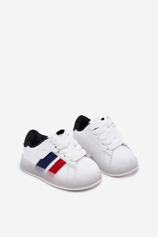 baskets Chaussures modèle baskets Puéril avec une semelle brillante Blanc-couleur noire Arielle baskets Chaussures modèle baskets Puéril avec une semelle brillante Blanc-couleur noire Arielle