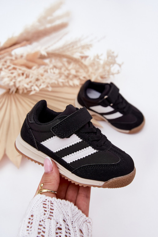 Baskets pour enfants baskets avec attaches adhésives couleur noire Viona Baskets pour enfants baskets avec attaches adhésives couleur noire Viona