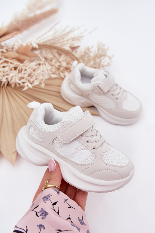 baskets Chaussures modèle baskets Puéril avec attaches adhésives couleur blanche Selinea baskets Chaussures modèle baskets Puéril avec attaches adhésives couleur blanche Selinea