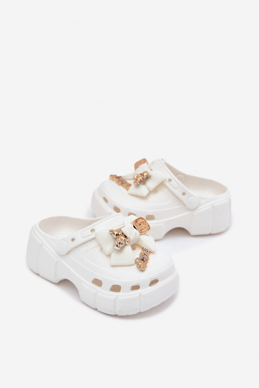 Chaussons Puéril Puéril Pantoufles légères avec des rubans I Ozdobami couleur blanche Selvana Chaussons Puéril Puéril Pantoufles légères avec des rubans I Ozdobami couleur blanche Selvana