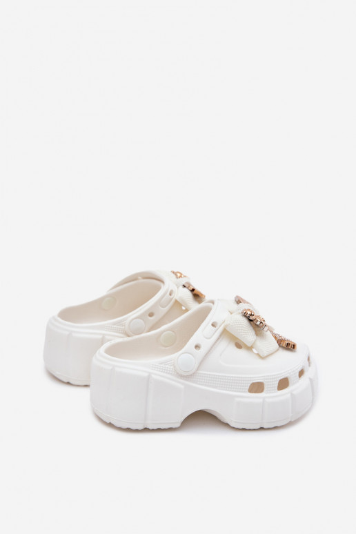 Chaussons Puéril Puéril Pantoufles légères avec des rubans I Ozdobami couleur blanche Selvana Chaussons Puéril Puéril Pantoufles légères avec des rubans I Ozdobami couleur blanche Selvana