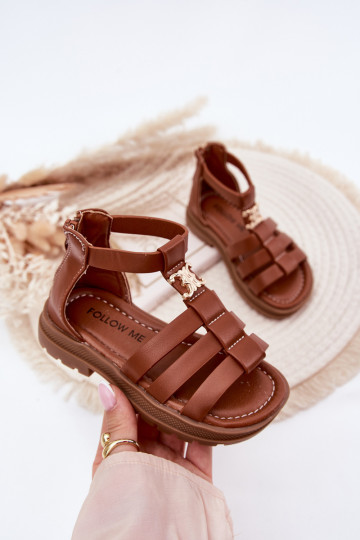 Sandales type gladiateur pour enfants avec détails couleur or couleur marron